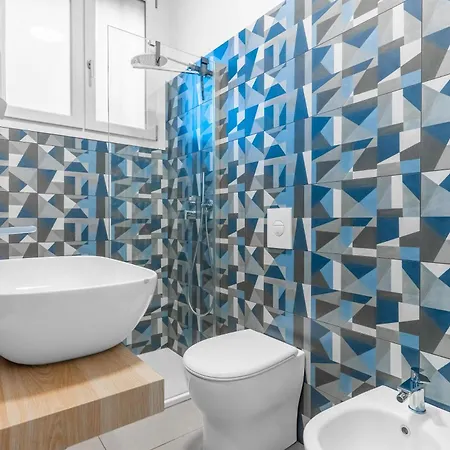 بيت ضيافة 12 - 5 Min To The Train Station